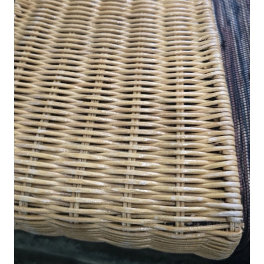 Vintage Wicker Handbag  features prominent bamboo handles - Picture 4 of 8